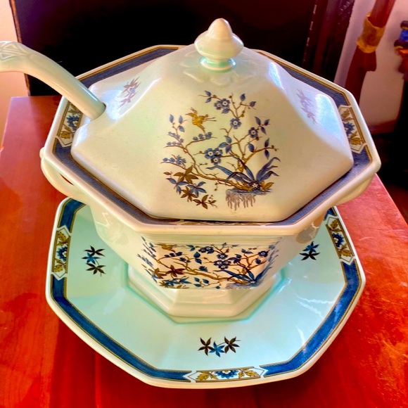 COPY - Adams Calyx Ware Ming Toi Soup Tureen - Picture 2 of 15